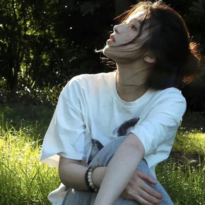 仰望星空的少年